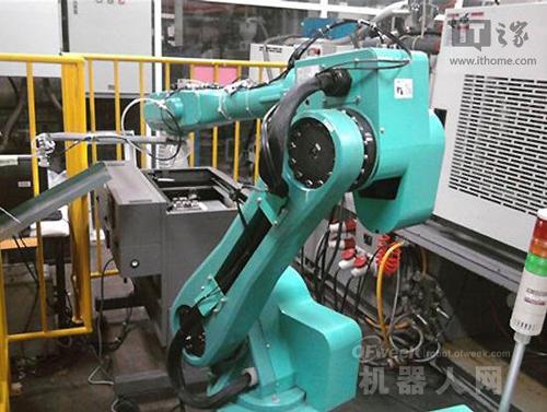 富士康自動化轉(zhuǎn)型 機器人組裝蘋果iPhone面臨的兩大核心挑戰(zhàn)